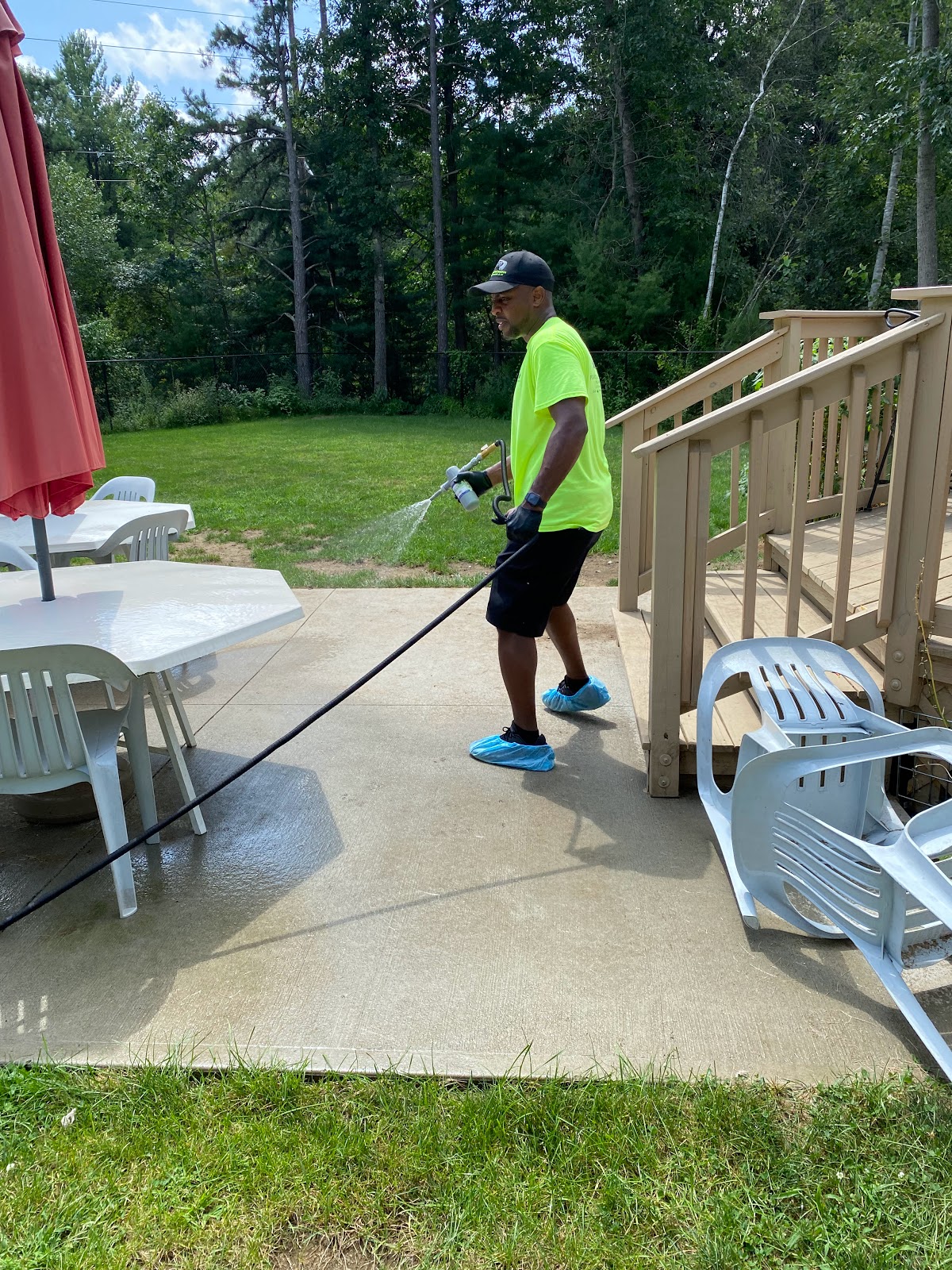 The Sanitizer Squad Pet Waste Removal, LLC - Photo 4