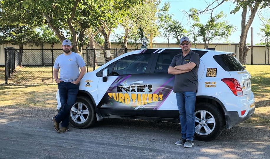 Roxie's Turd Takers - Photo 2