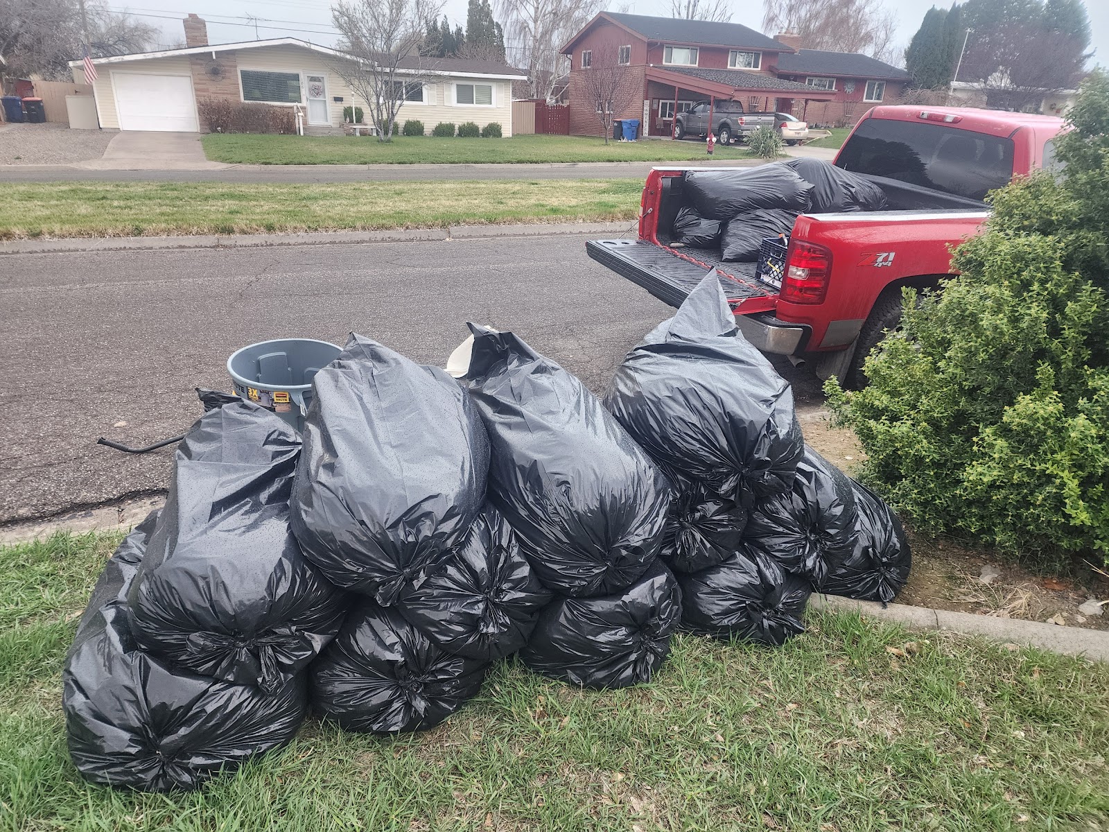 Magic Valley Pet Waste Removal - Photo 4