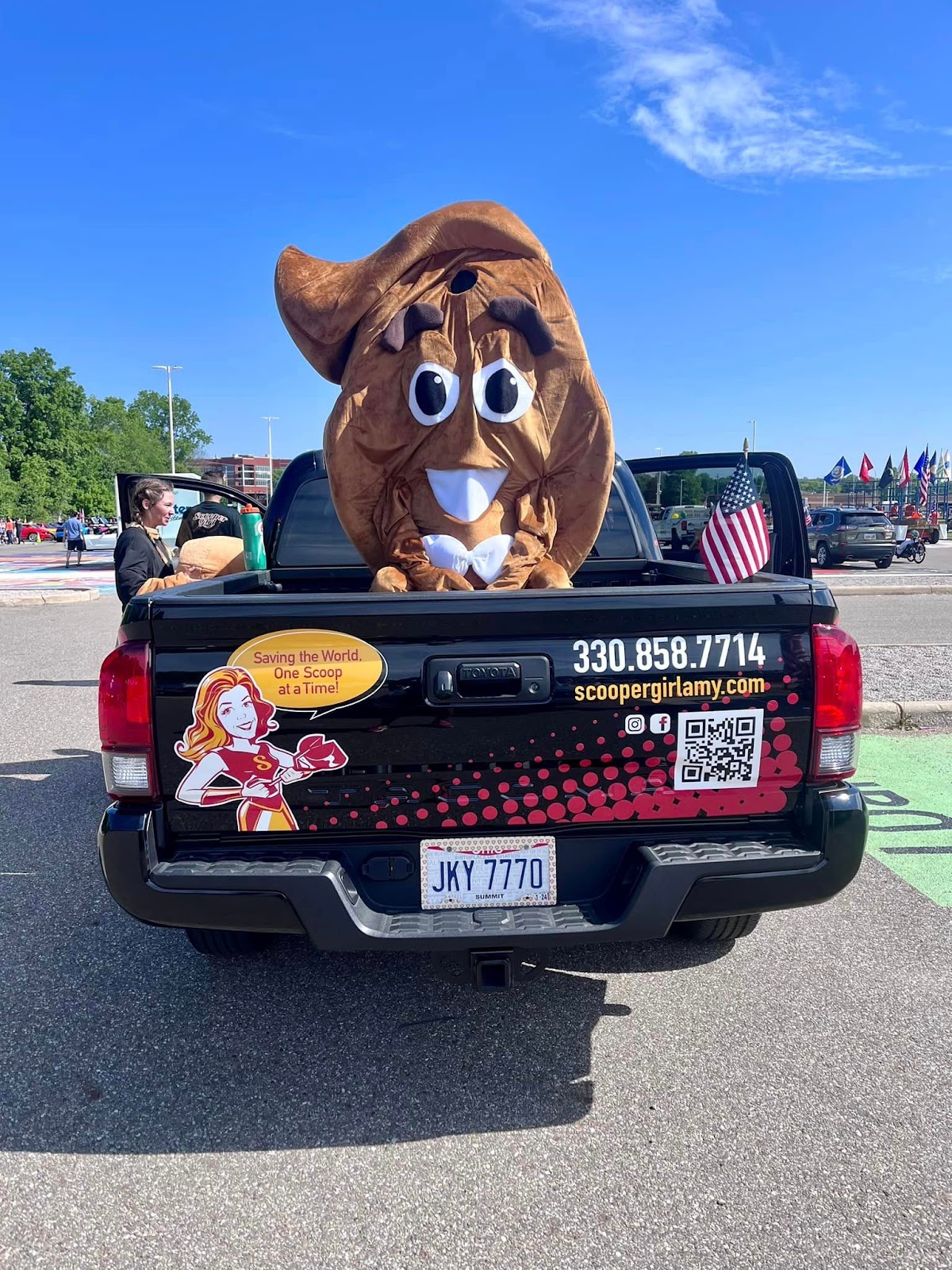 Scooper Girl - Photo 2