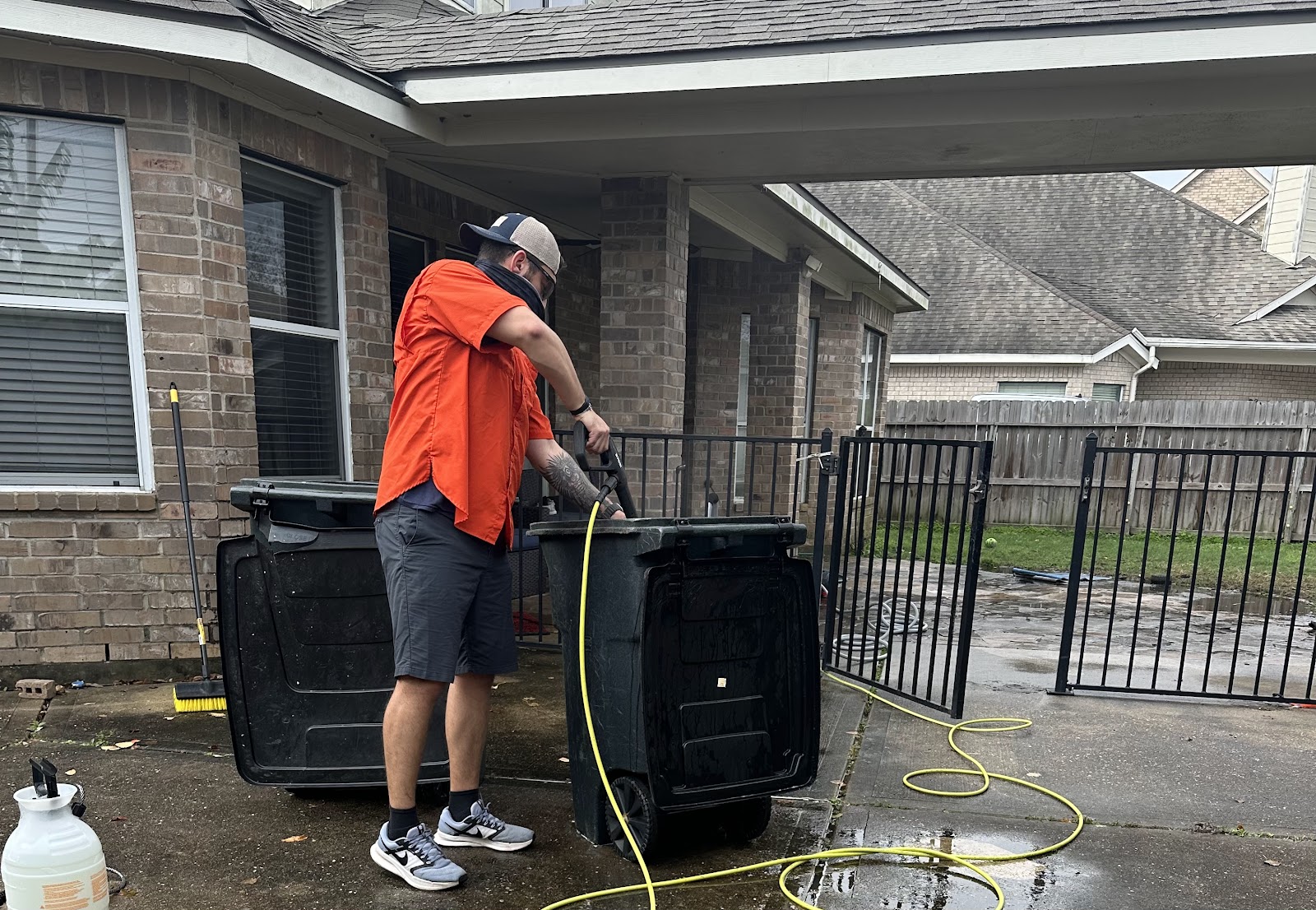 Doody Houndz - Photo 2