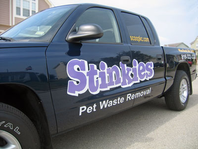 Stinkies Pet Waste Removal of Kansas City