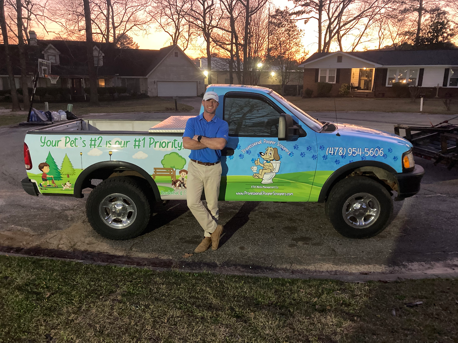 Professional Pooper Scoopers - Photo 2