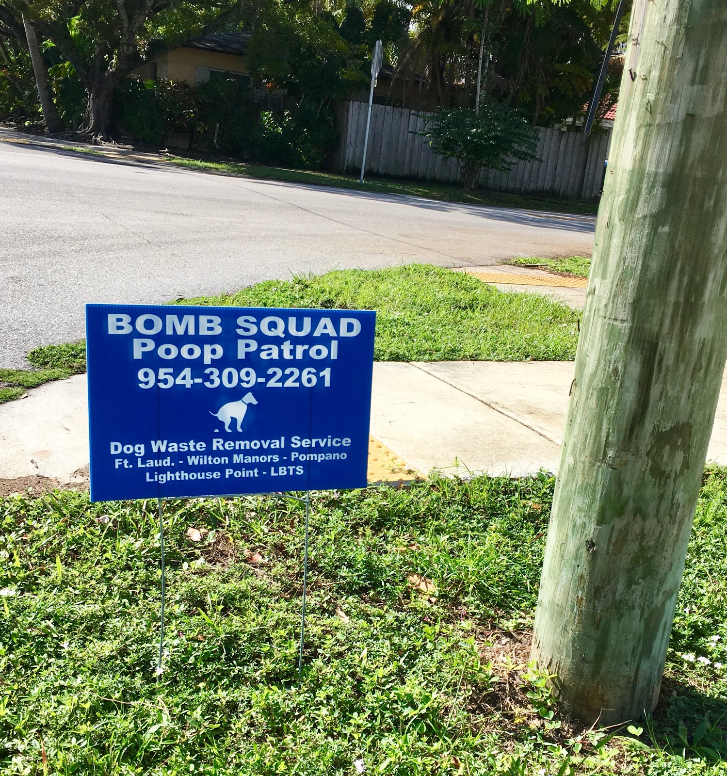 Bomb Squad - Dog waste removal service - Pooper Scooper