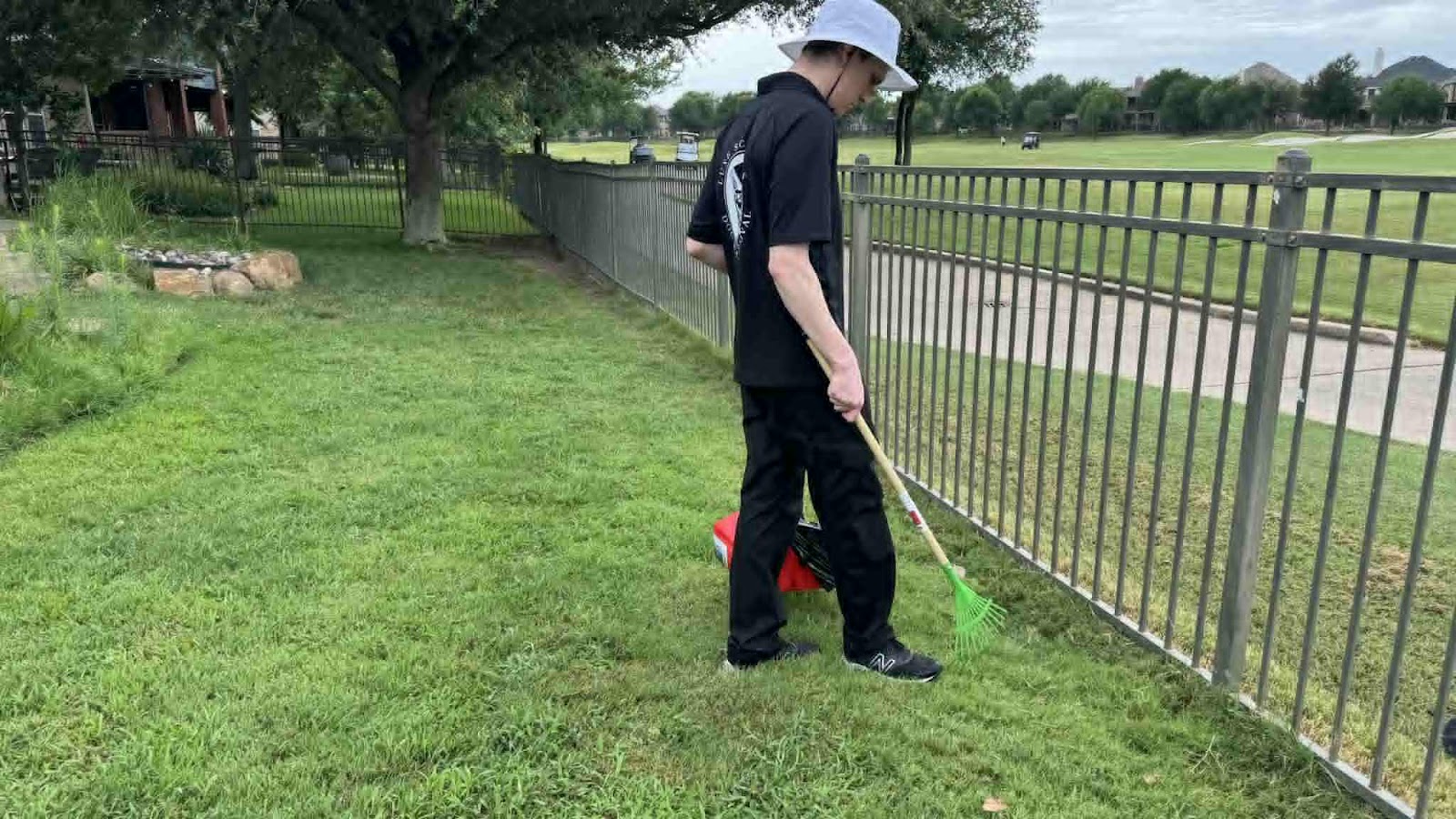 LUXE SCOOPERS DFW Dog Poop Waste Removal - Photo 2