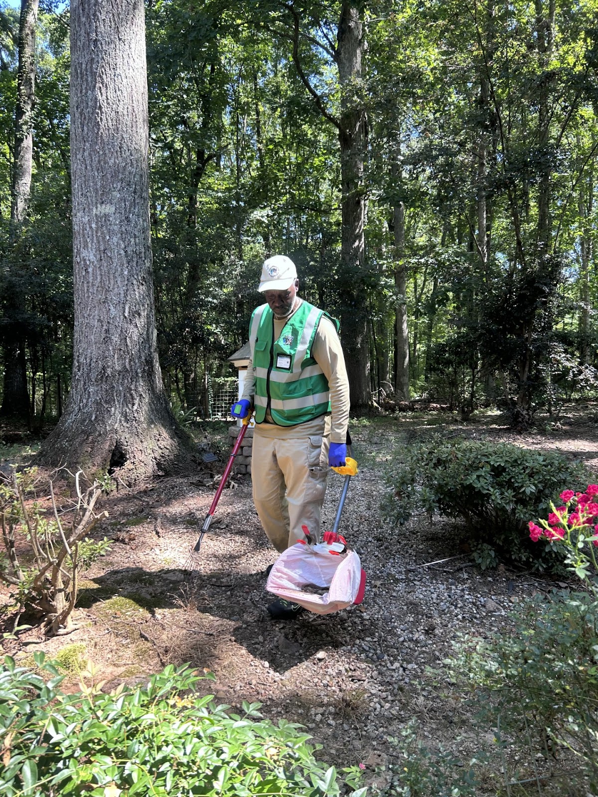 Priority1 Scoopers LLC - Photo 4