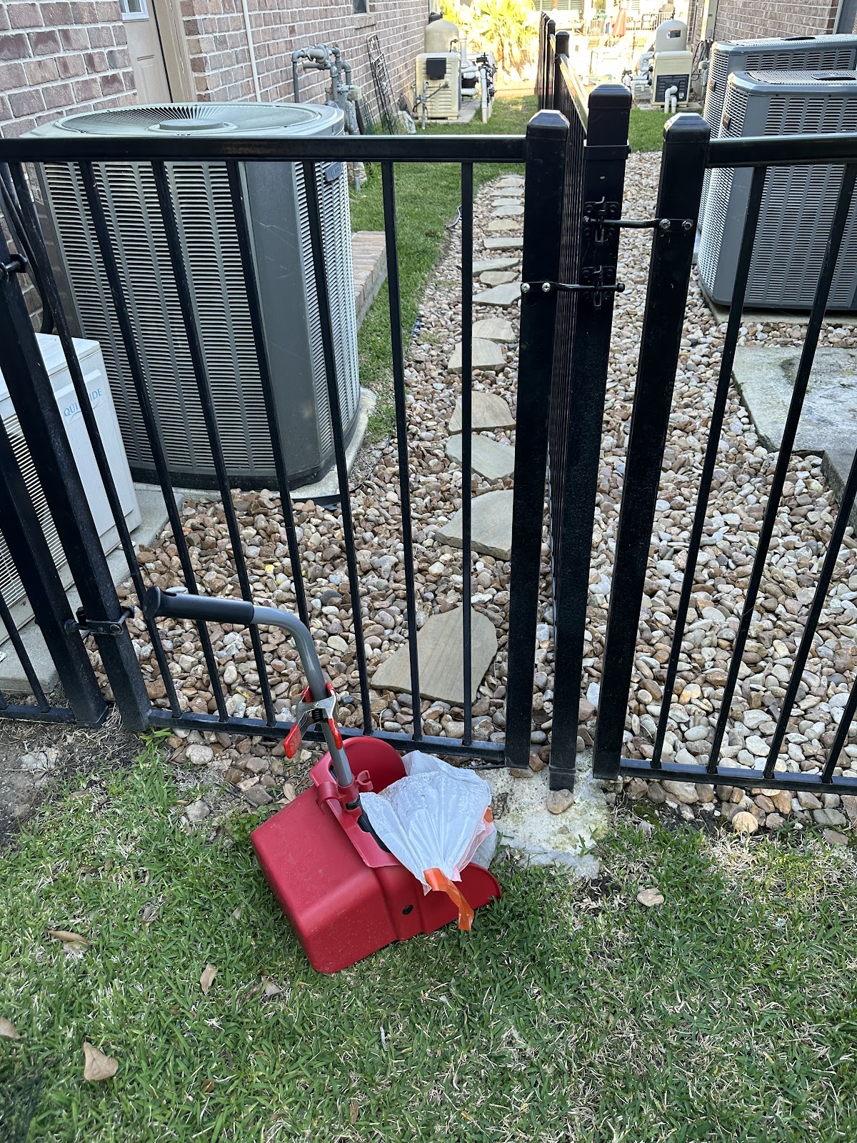 Stellar Pet Cleanup - Photo 3