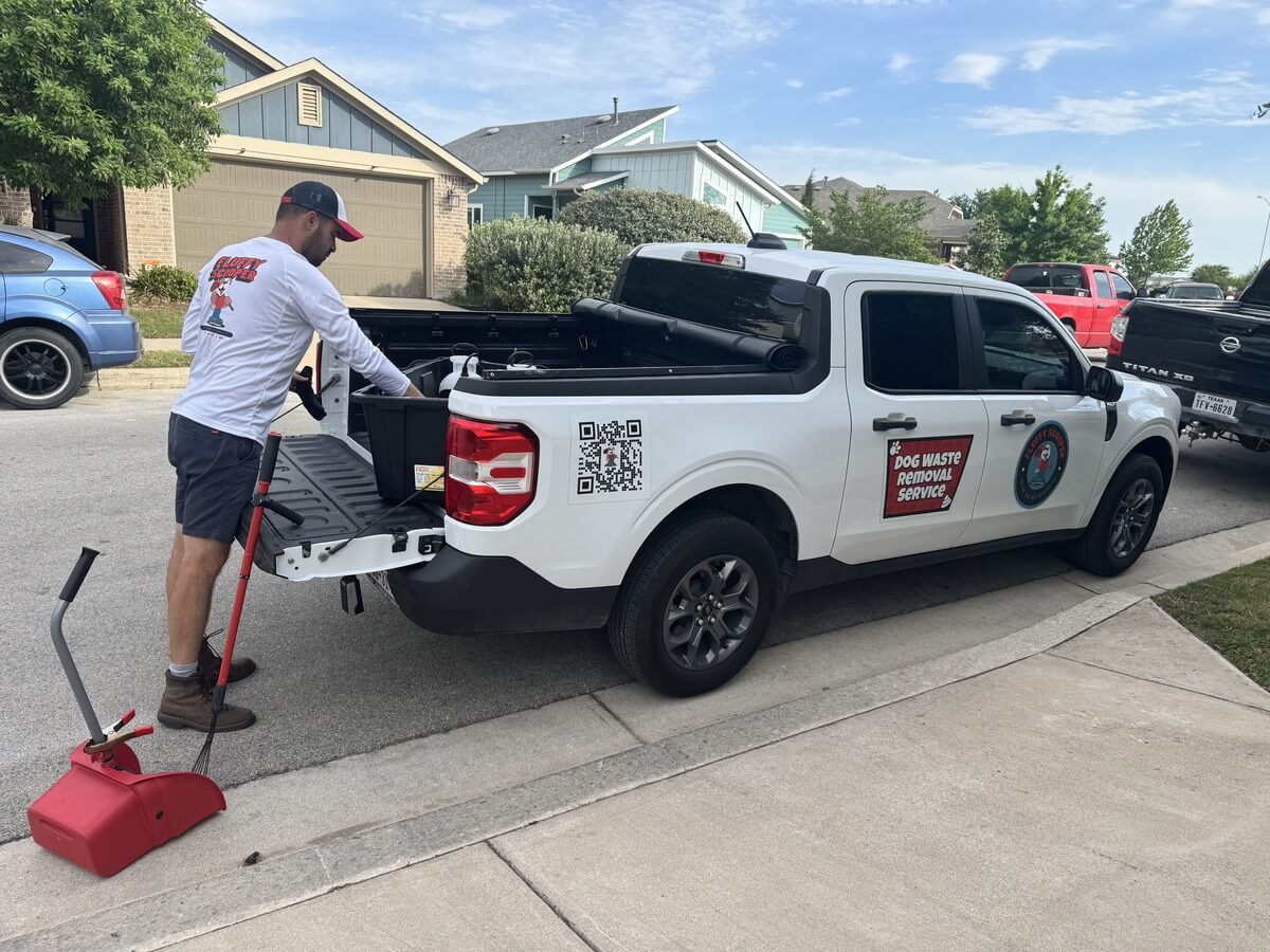 Fluffy Scooper - Pet Waste Removal Service - Photo 2