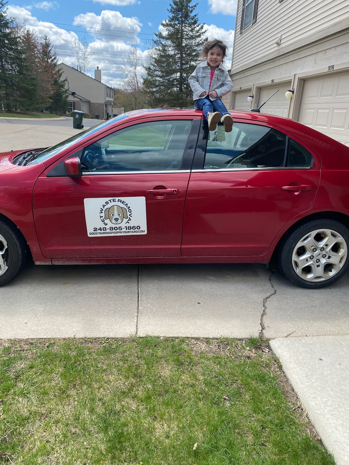 Does Your Dog Poop in Your Yard - Photo 2