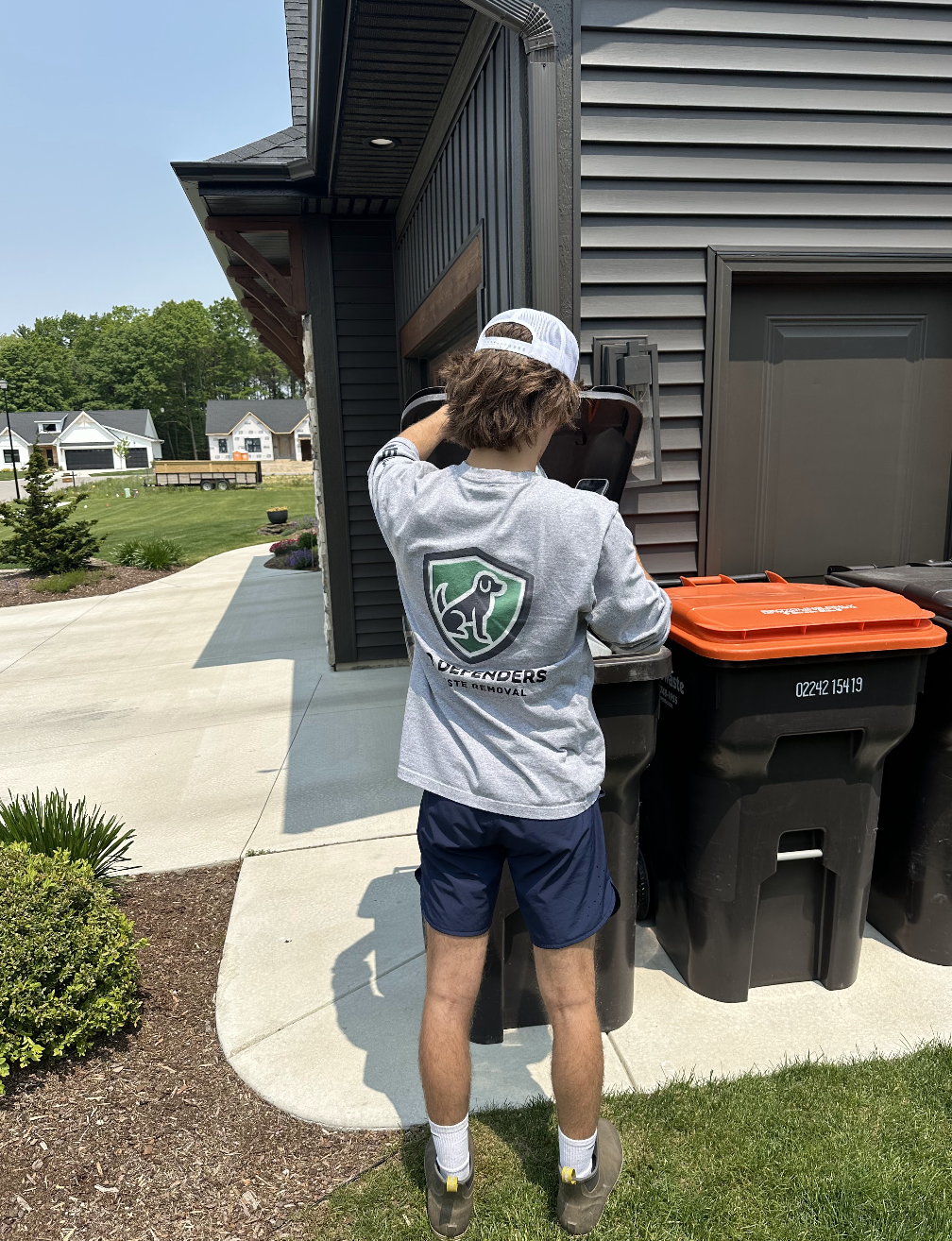 Doo Defenders - Pooper Scooper Service in Grand Rapids & West Michigan - Photo 3