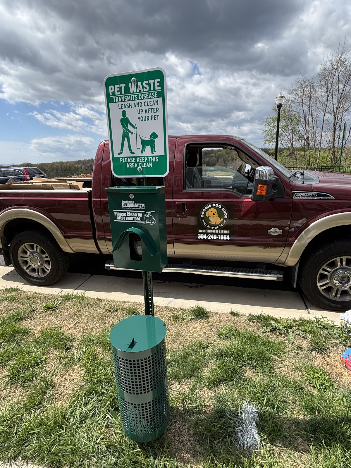 Doggie Doo Dude - Photo 2