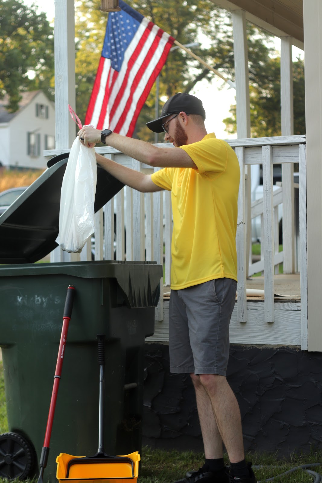 Mess Menders Pet Waste Removal - Photo 2