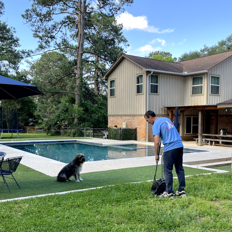 PooRover – Pet Waste Removal - Photo 2