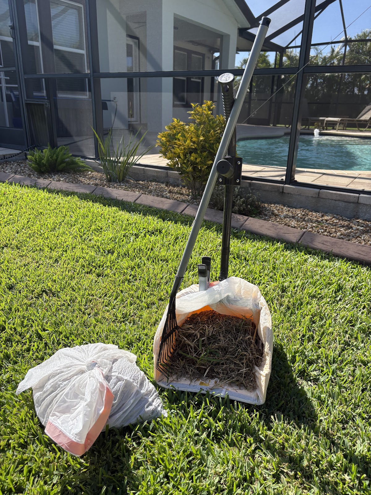 Skoops Poop : Pet Waste Removal - Dog Poop Scooper - Photo 2