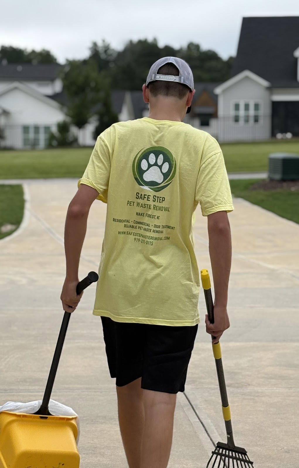 Safe Step Pet Waste Removal - Photo 4