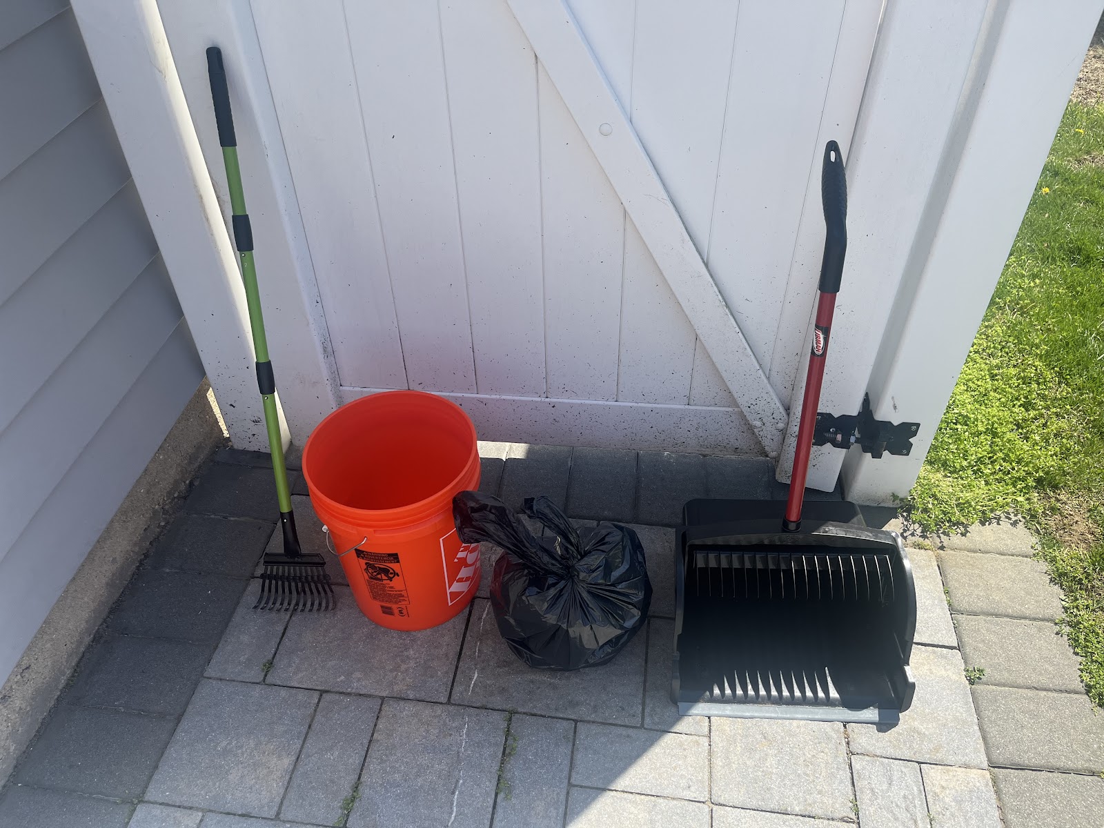 DoggyDoo CleanUp Pet Waste Removal - Photo 3