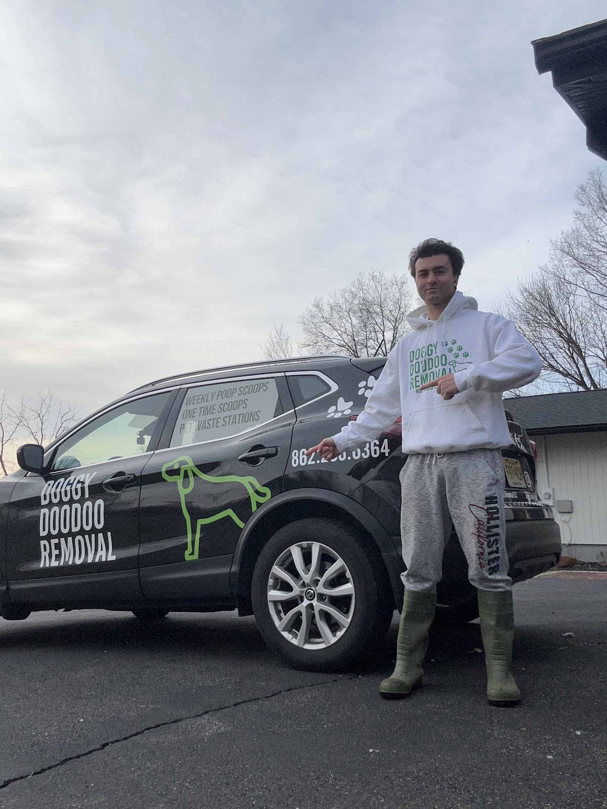 DOGGY DOODOO REMOVAL