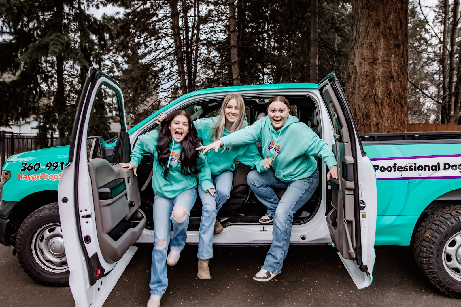 Happy Poop Scoop - Photo 2