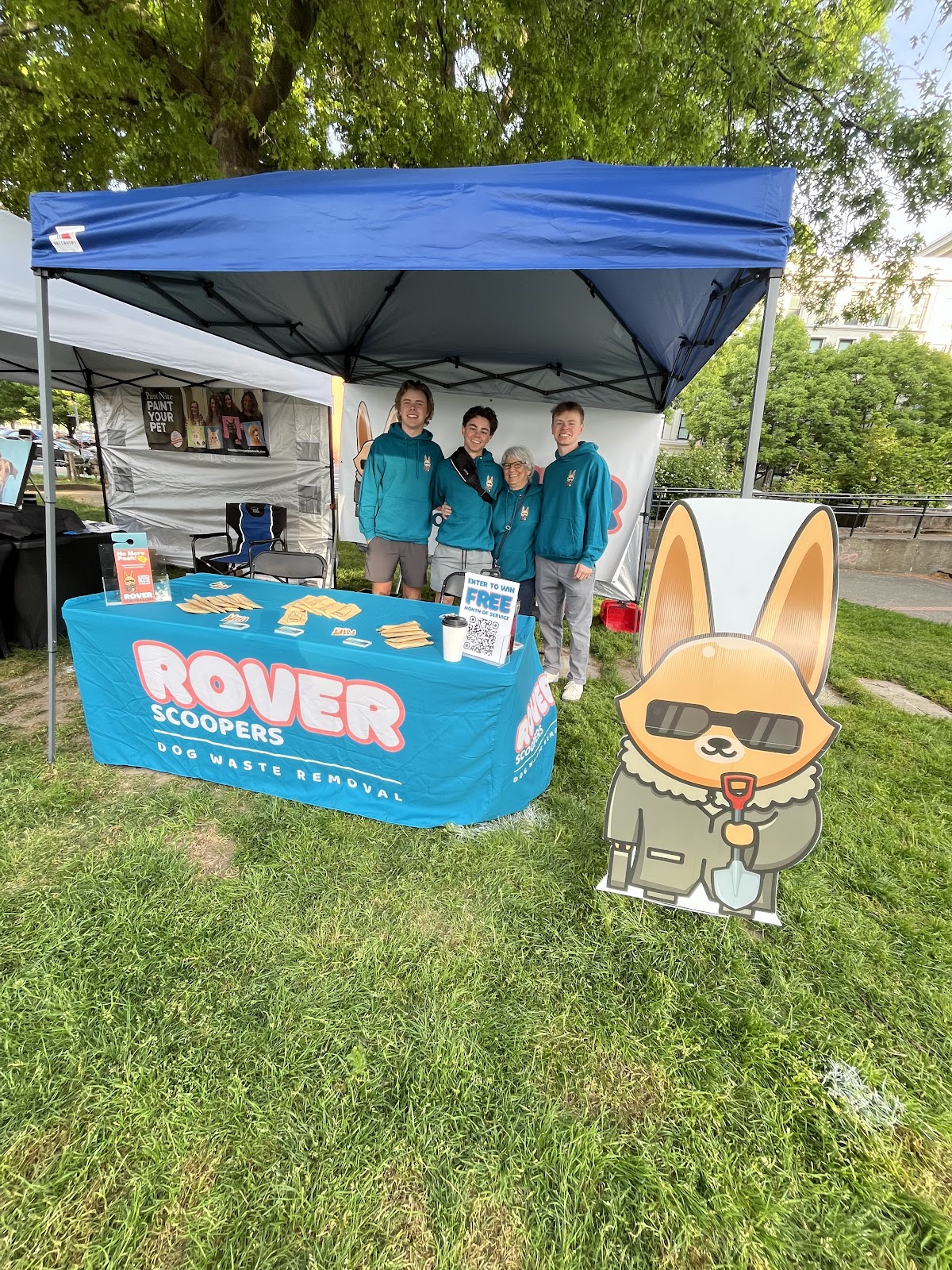 Rover Scoopers - Pet Waste Removal & Poop Scooping