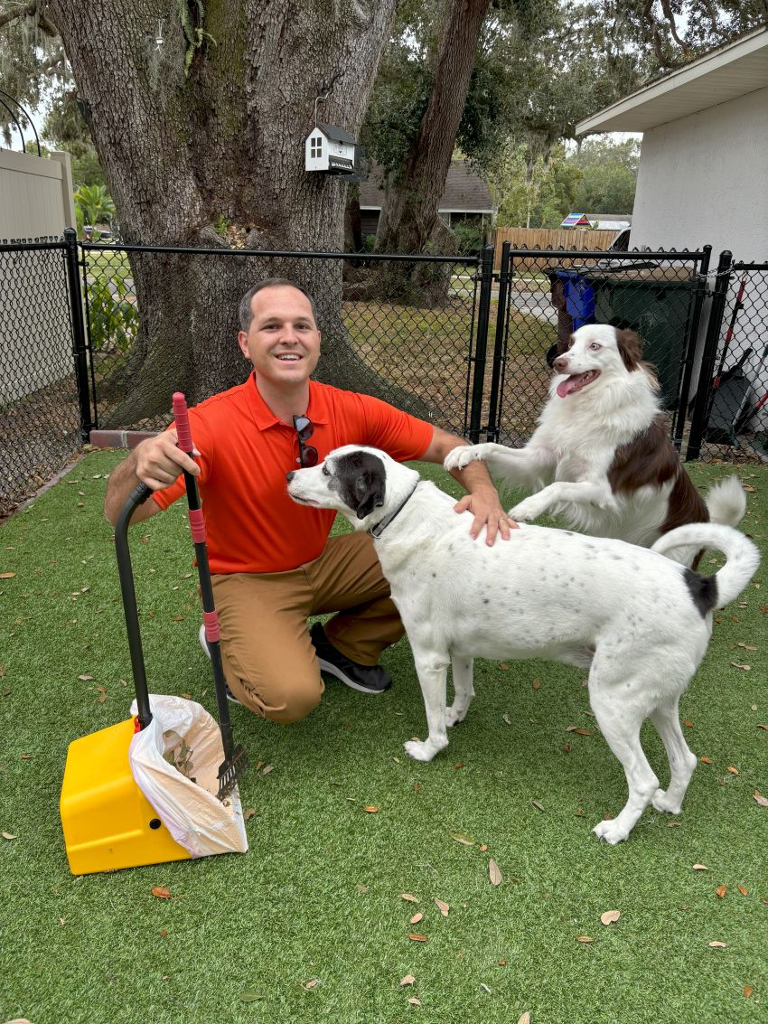 Scoopies Pet Waste Removal - Photo 3