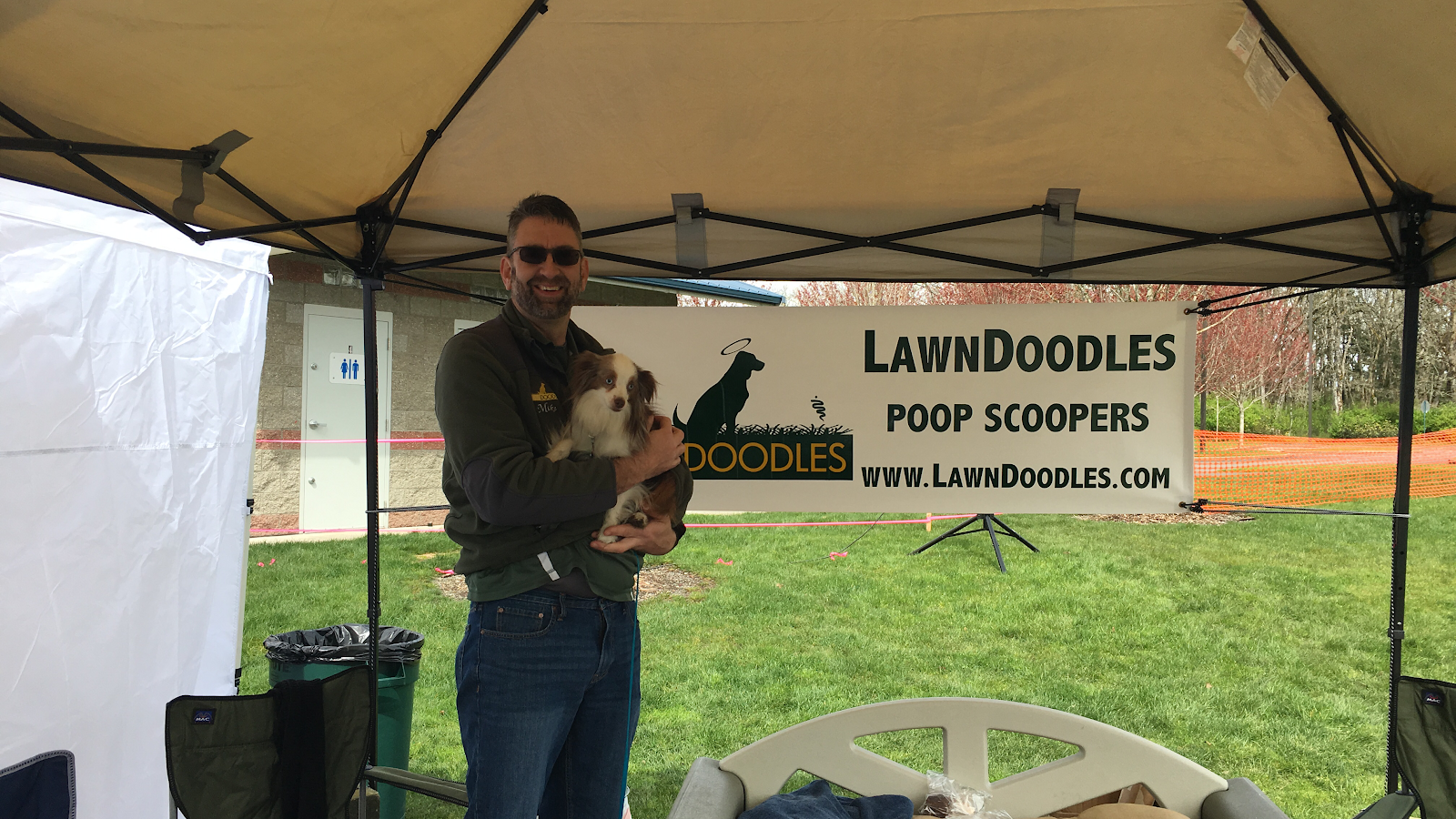 LawnDoodles Poop Scoopers