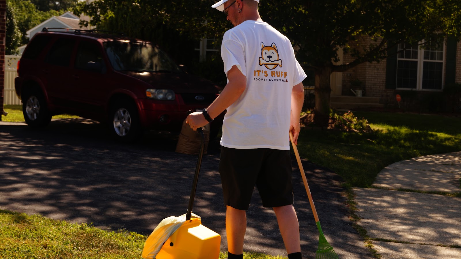 It's Ruff Pooper Scoopers - Photo 2