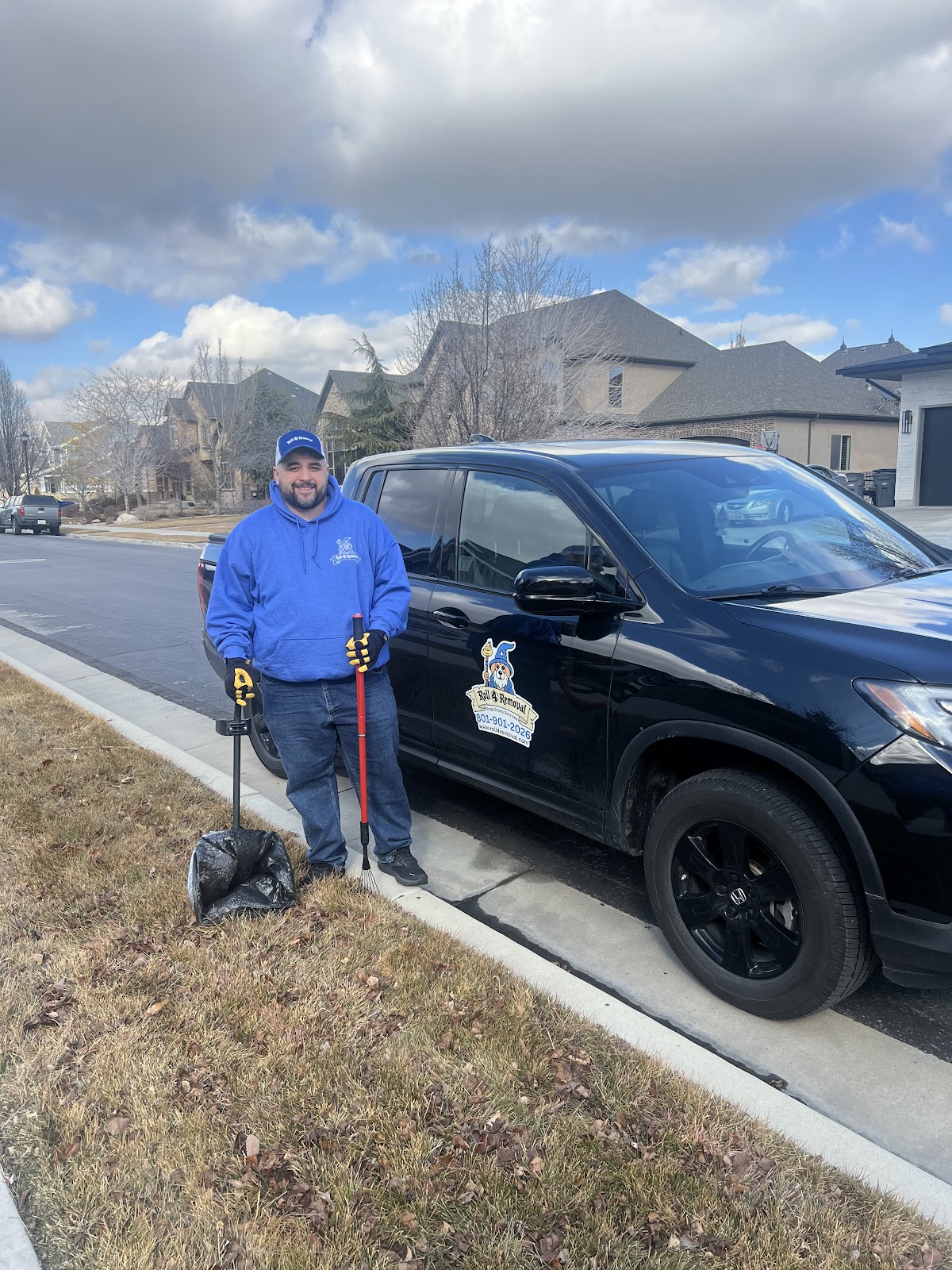 Roll 4 Removal Poop Scoop Services