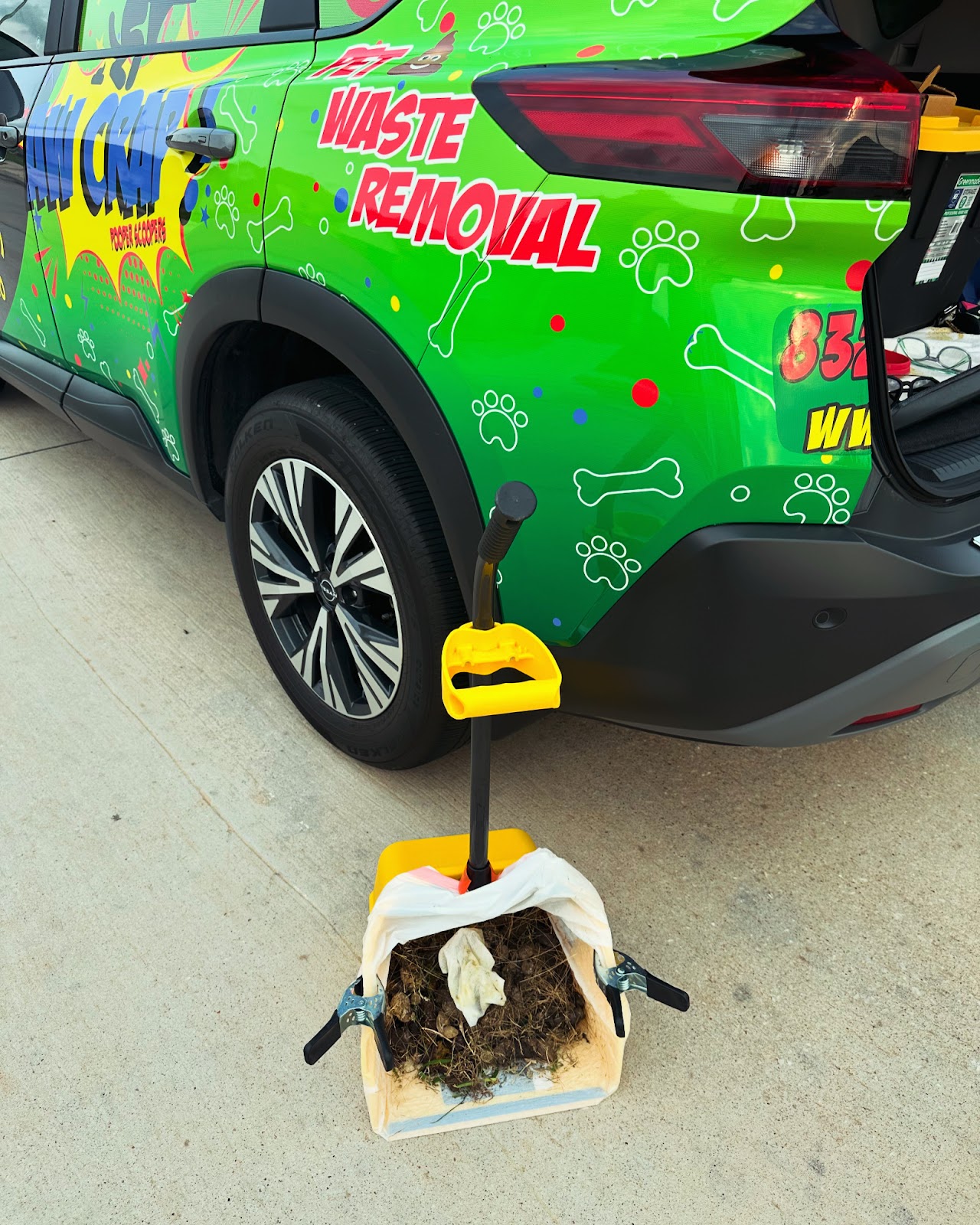 Aw Crap Pooper Scoopers - Photo 2