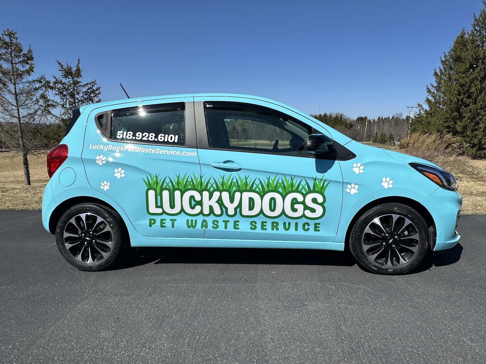 Lucky Dogs Pet Waste Service - Photo 2