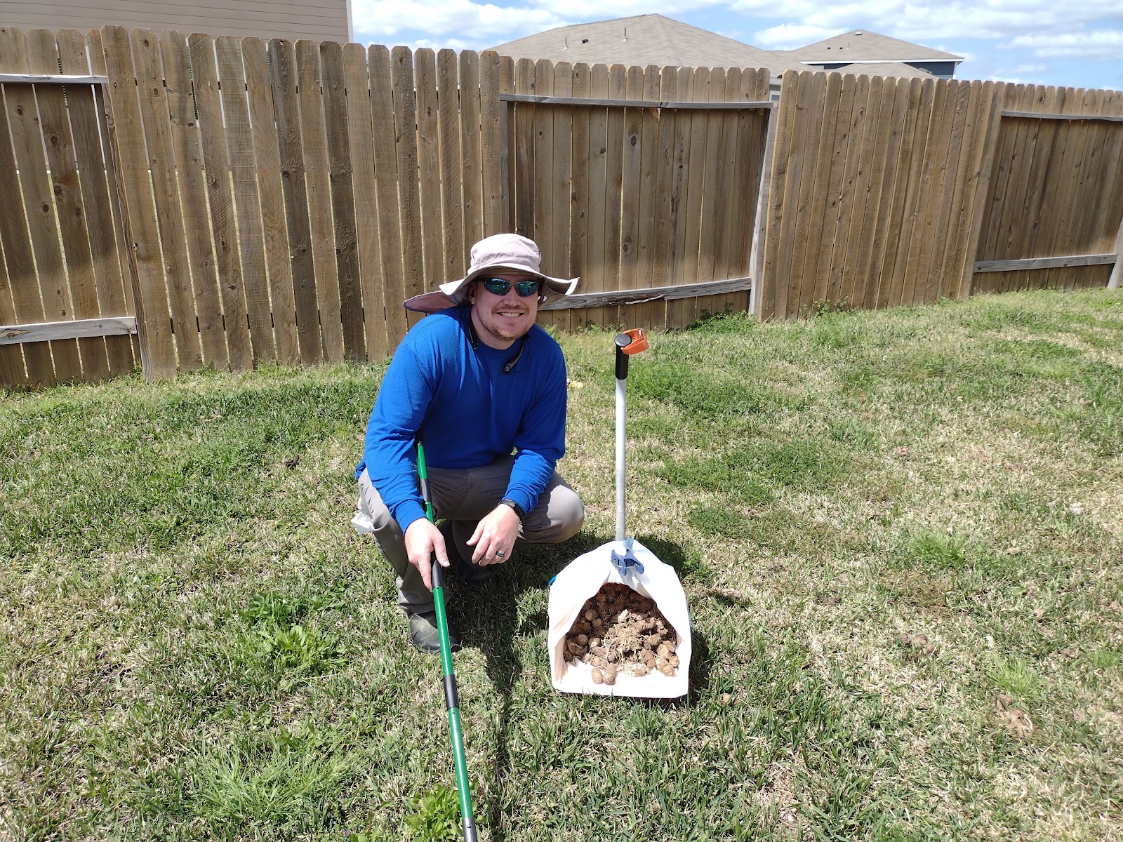 Doody Bug Dog Poop Scooping Service - Photo 2