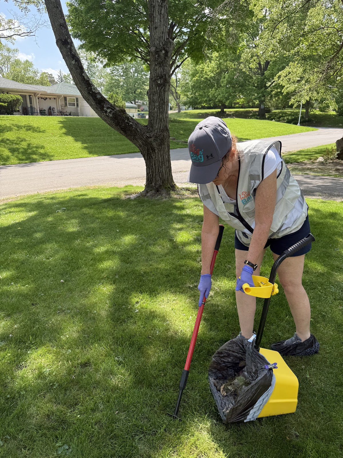 Wag n' Bag Pet Waste Removal, Pooper Scooper service - Photo 3