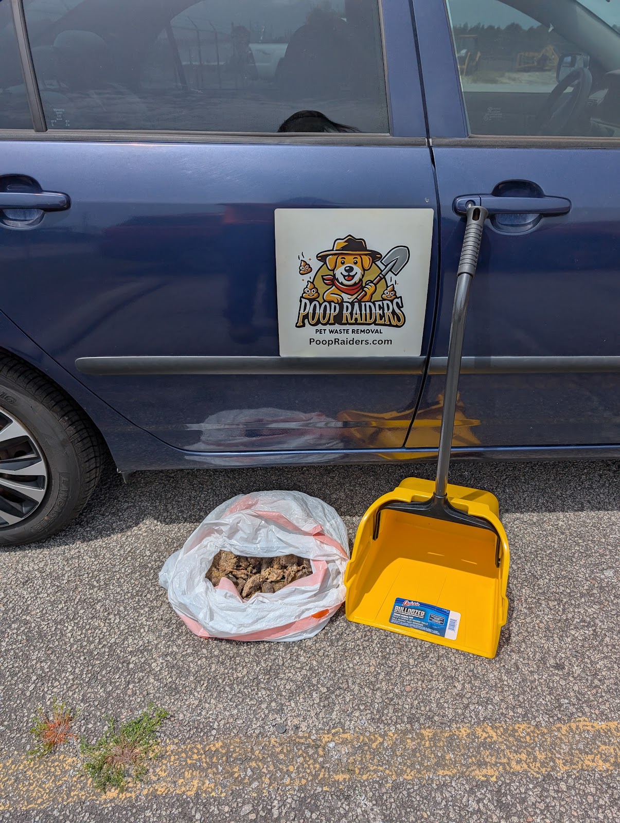 Poop Raiders - Photo 3