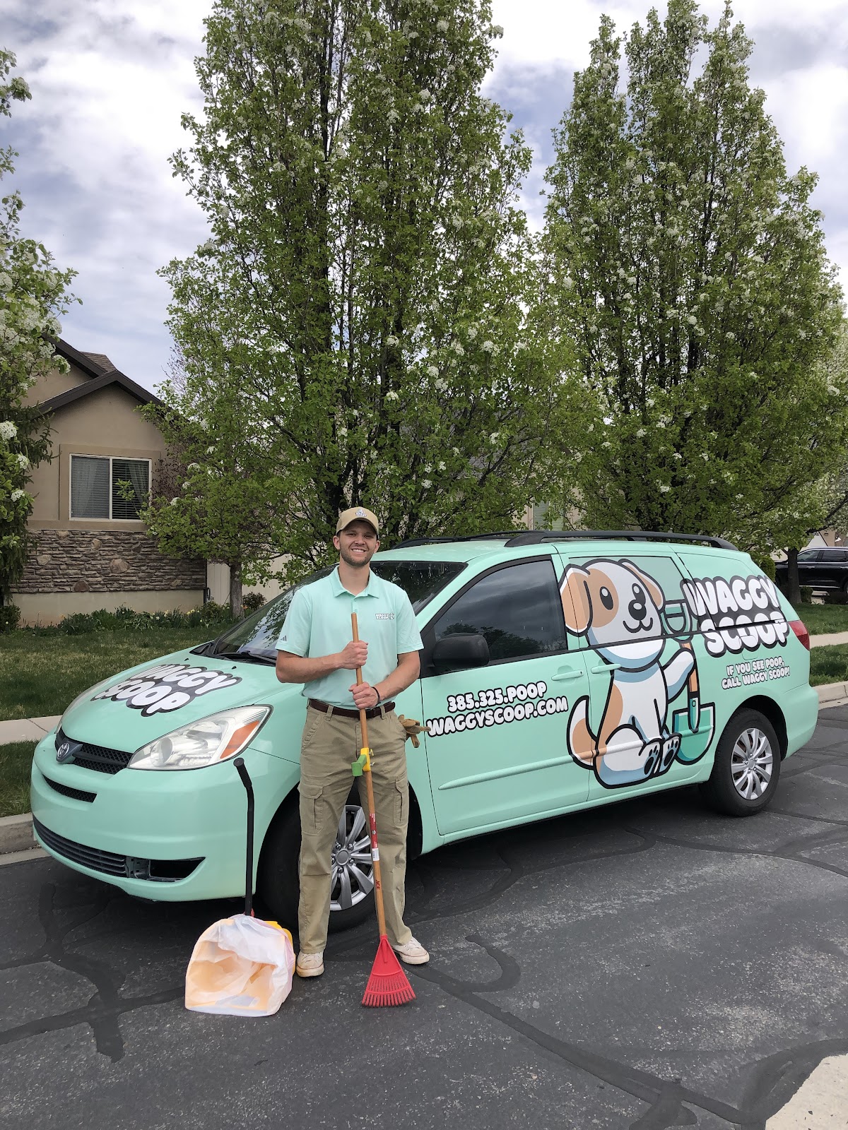 Waggy Scoop Dog Poop Removal