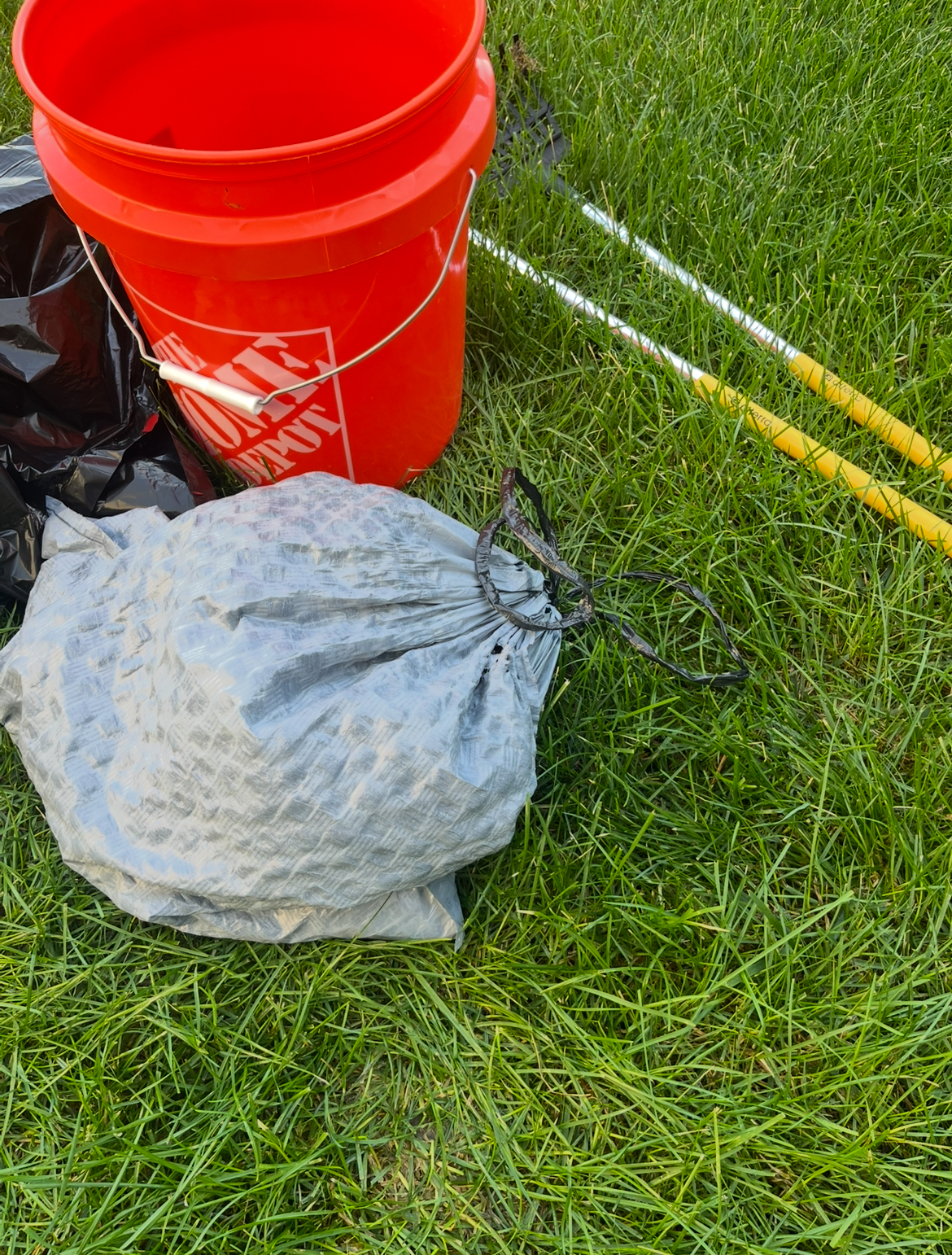 CJ Scoops - Dog Waste Removal