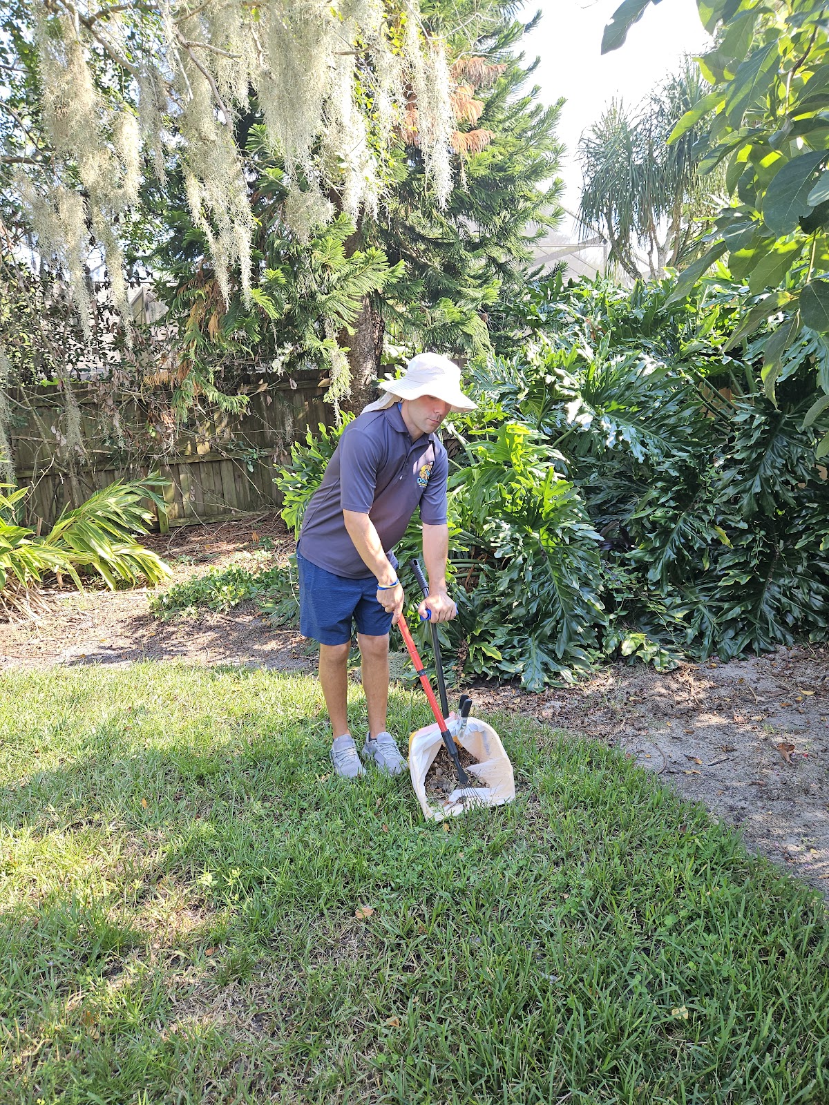 Doody Retrievers - Dog Pooper Scooper Service - Photo 3