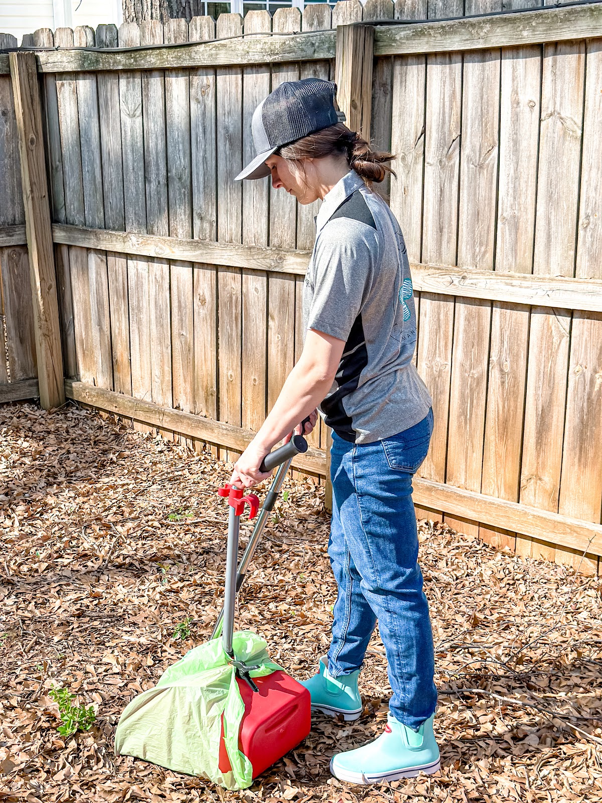 Dogville Scoopers - Photo 2