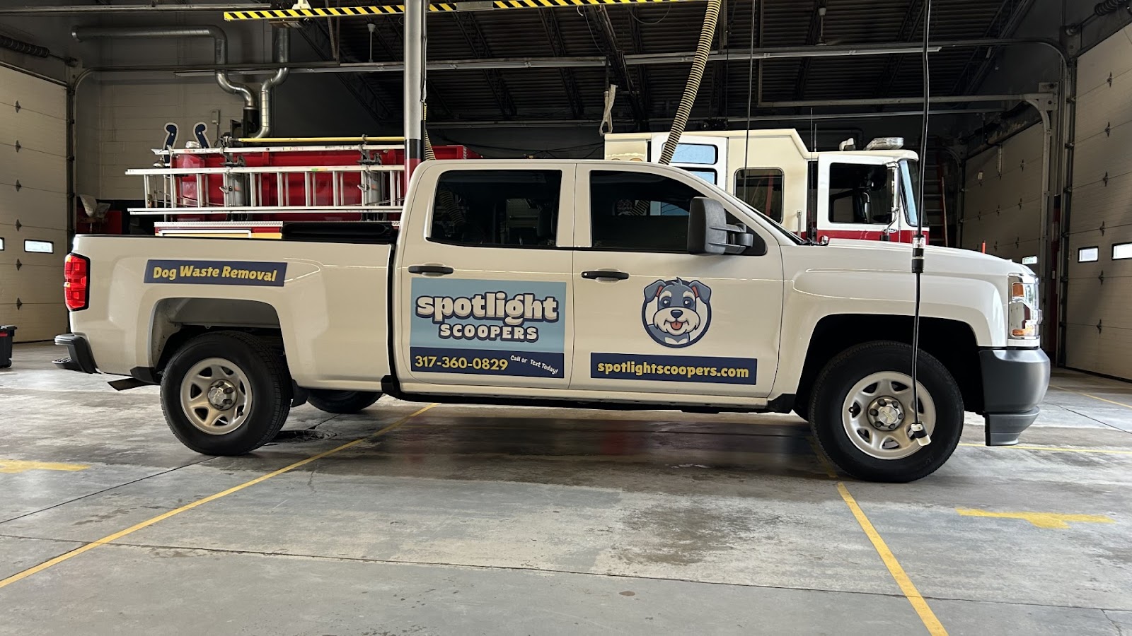 Spotlight Scoopers - Photo 3