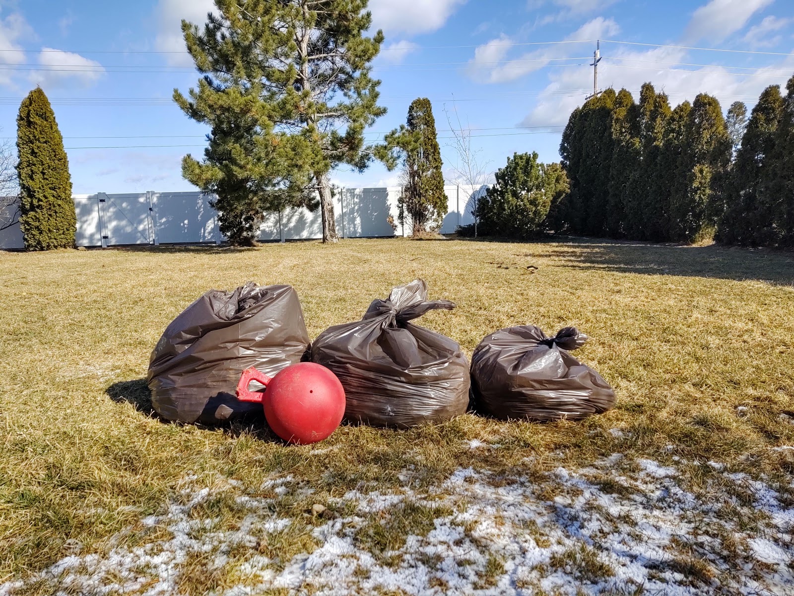 Flathead Valley Pooper Scoopers LLC - Photo 4